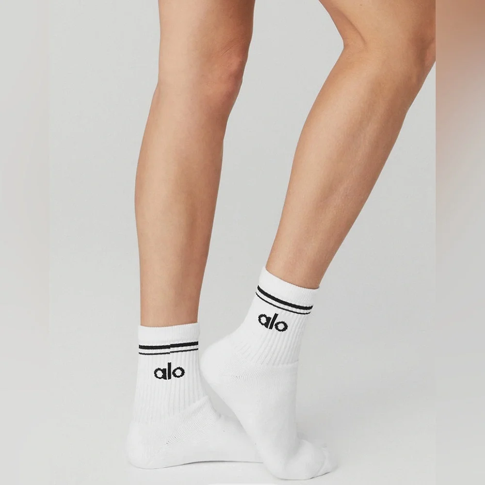 ALO Women’s Half-Crew Throwback Sock